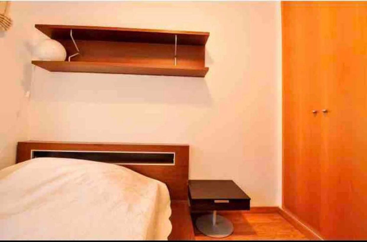 Wonderful Townhouse On Sa Boadella Beach Vakantiehuis