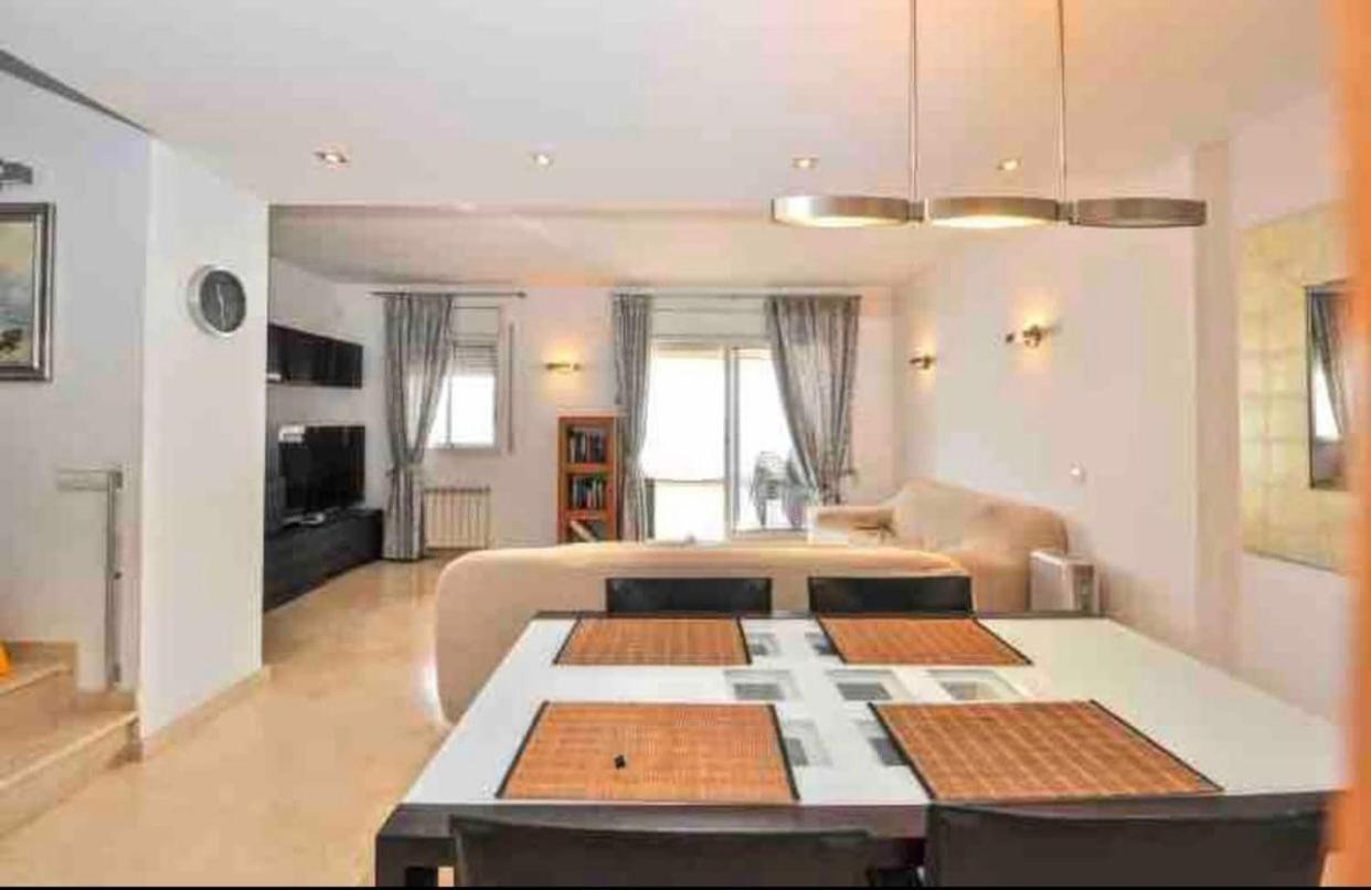 Vakantiehuis Wonderful Townhouse On Sa Boadella Beach *